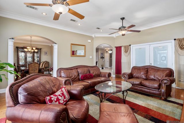 10767 Carol Lynn Rd, Denham Springs, LA 70726