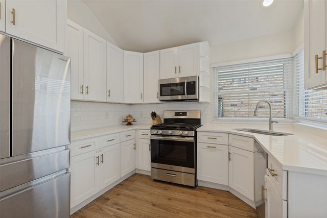 3207 Basil Court, Dallas, TX 75204