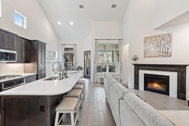 103 Cartwheel BND 51, Austin, TX 78738