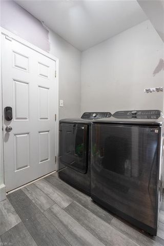 3830 Peachtree LN E, Portsmouth, VA 23703