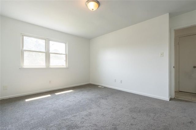 3830 Peachtree LN E, Portsmouth, VA 23703