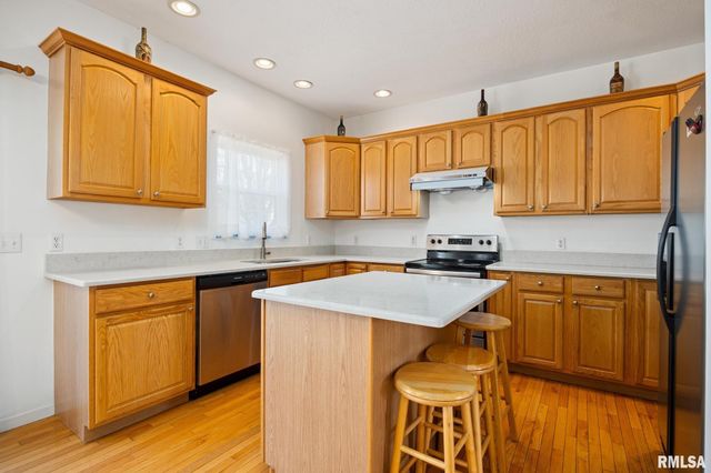 11018 N WATERTON Drive, Dunlap, IL 61525