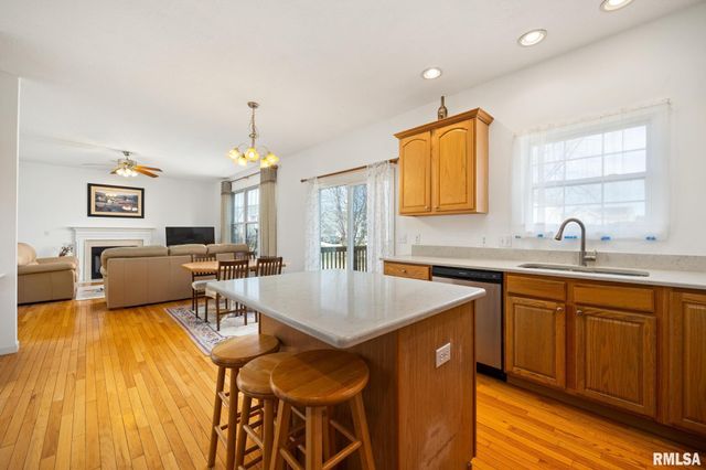 11018 N WATERTON Drive, Dunlap, IL 61525