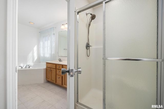 11018 N WATERTON Drive, Dunlap, IL 61525