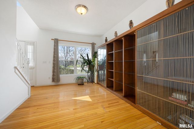 11018 N WATERTON Drive, Dunlap, IL 61525