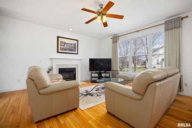 11018 N WATERTON Drive, Dunlap, IL 61525