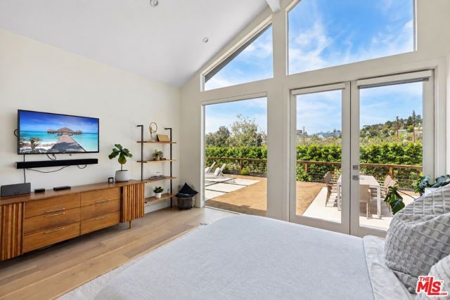 3731 Toland Way, Los Angeles, CA 90065