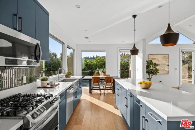 3731 Toland Way, Los Angeles, CA 90065