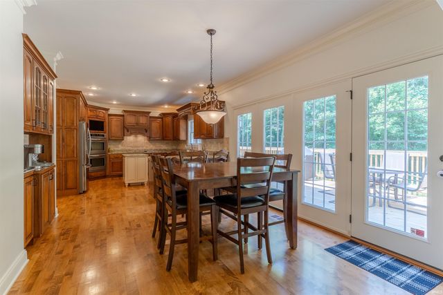 8660 Copper Creek Drive, Newburgh, IN 47630