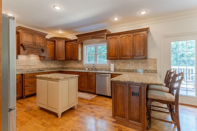 8660 Copper Creek Drive, Newburgh, IN 47630
