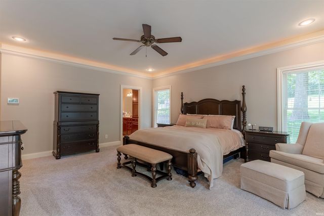 8660 Copper Creek Drive, Newburgh, IN 47630