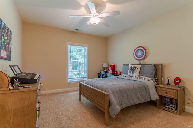 8660 Copper Creek Drive, Newburgh, IN 47630