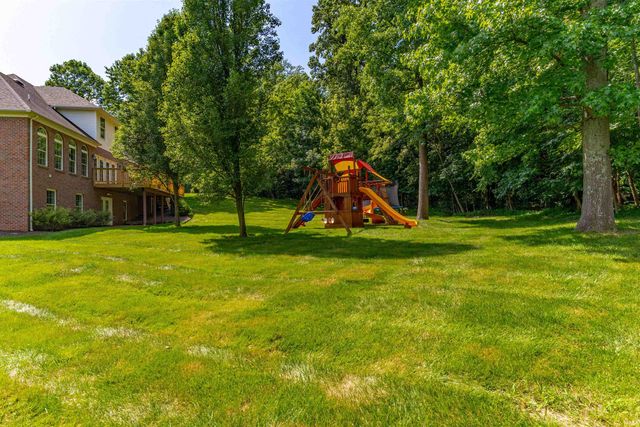 8660 Copper Creek Drive, Newburgh, IN 47630