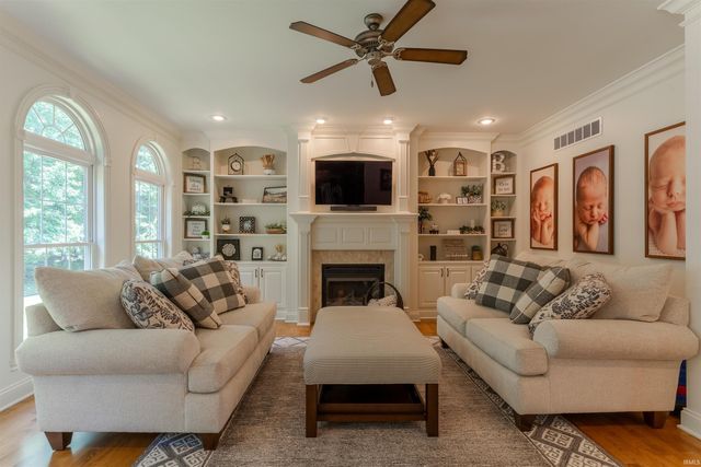 8660 Copper Creek Drive, Newburgh, IN 47630