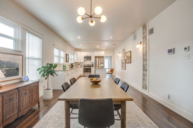 2912 S Jennings Avenue S, Fort Worth, TX 76110