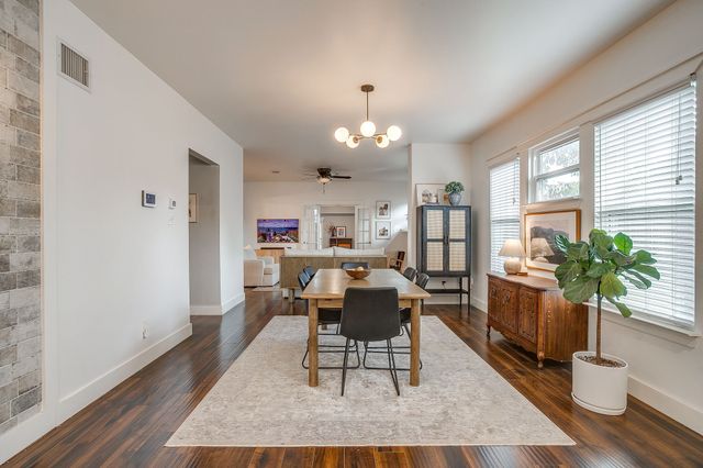 2912 S Jennings Avenue S, Fort Worth, TX 76110