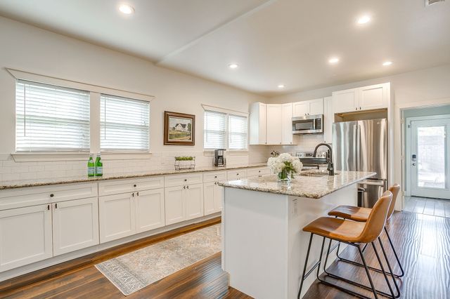 2912 S Jennings Avenue S, Fort Worth, TX 76110