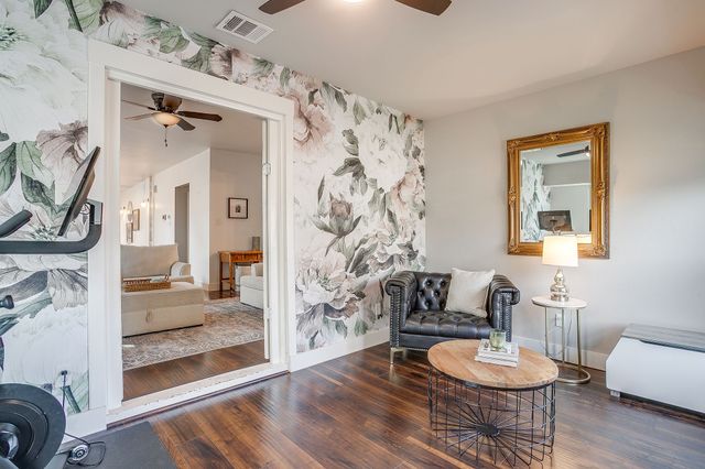 2912 S Jennings Avenue S, Fort Worth, TX 76110