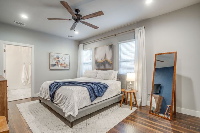 2912 S Jennings Avenue S, Fort Worth, TX 76110
