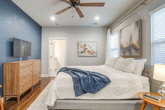2912 S Jennings Avenue S, Fort Worth, TX 76110