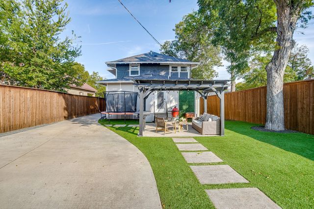 2912 S Jennings Avenue S, Fort Worth, TX 76110
