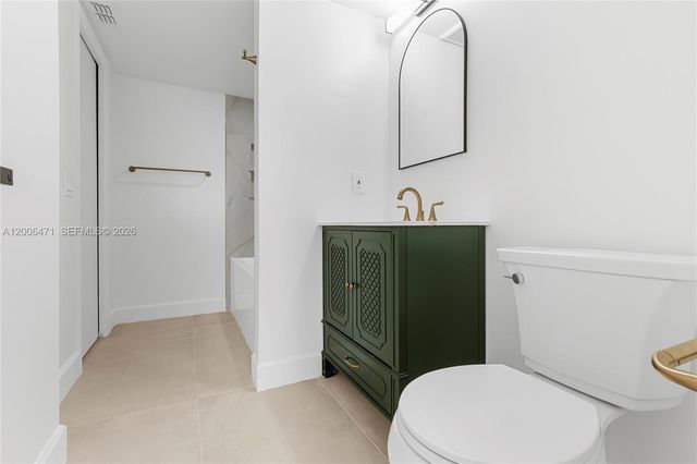 1400 NE 57th Ct 102, Fort Lauderdale, FL 33334