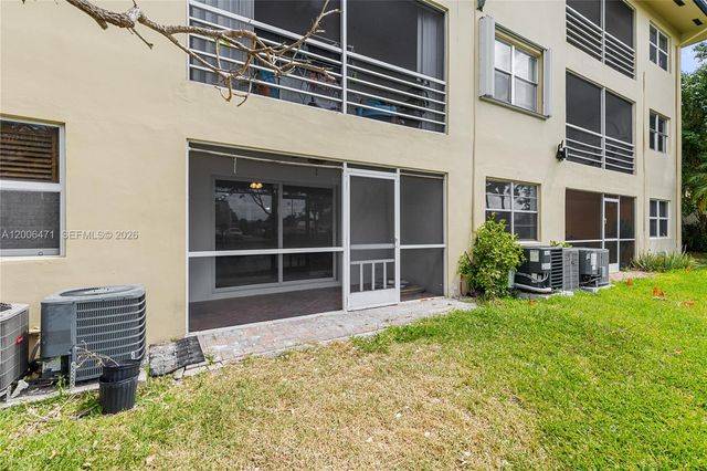 1400 NE 57th Ct 102, Fort Lauderdale, FL 33334