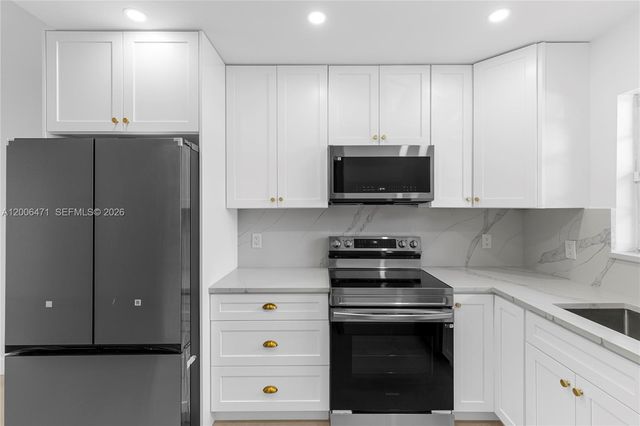 1400 NE 57th Ct 102, Fort Lauderdale, FL 33334