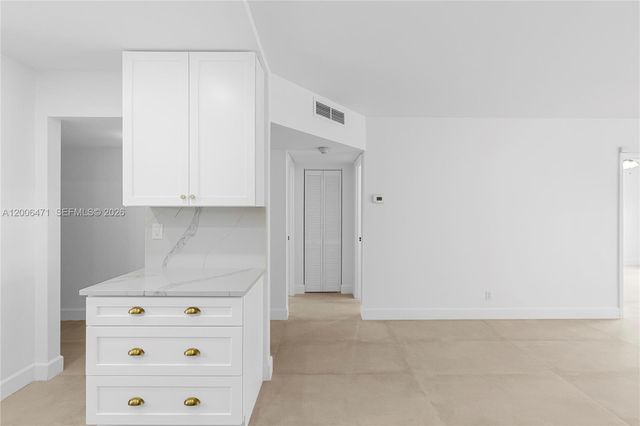 1400 NE 57th Ct 102, Fort Lauderdale, FL 33334