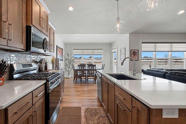 2555 WILLOW COURT, Green Bay, WI 54311