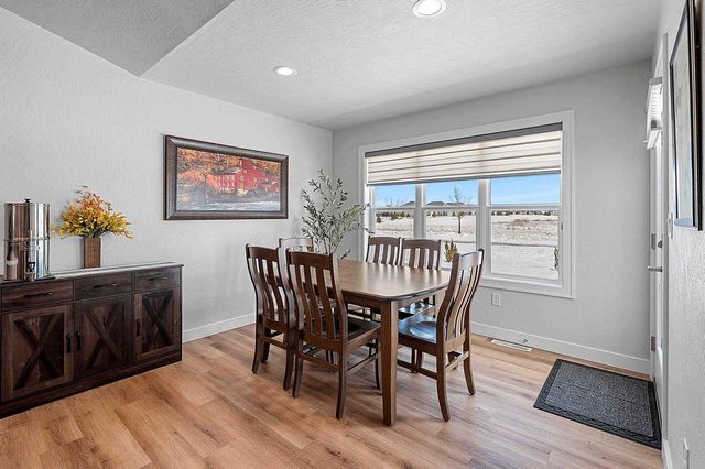 2555 WILLOW COURT, Green Bay, WI 54311