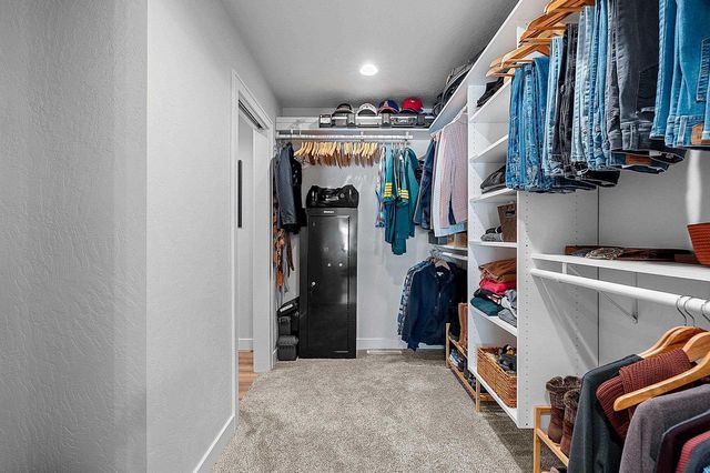 2555 WILLOW COURT, Green Bay, WI 54311