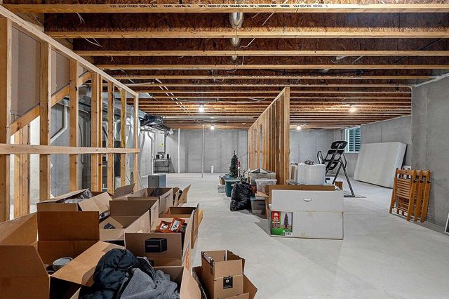 2555 WILLOW COURT, Green Bay, WI 54311