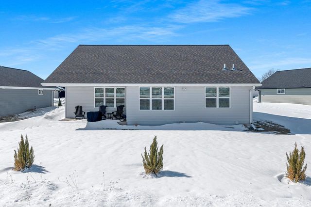 2555 WILLOW COURT, Green Bay, WI 54311