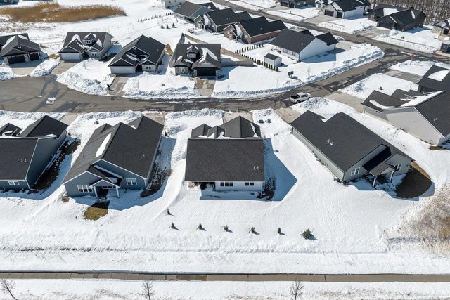 2555 WILLOW COURT, Green Bay, WI 54311