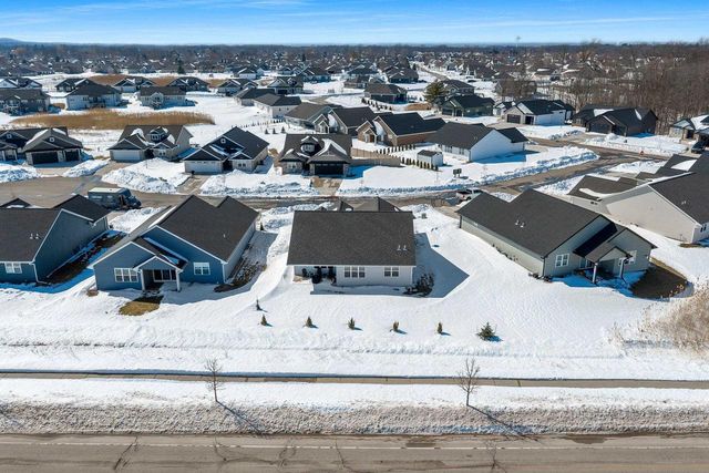 2555 WILLOW COURT, Green Bay, WI 54311