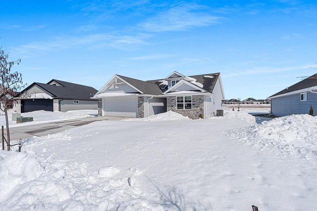 2555 WILLOW COURT, Green Bay, WI 54311