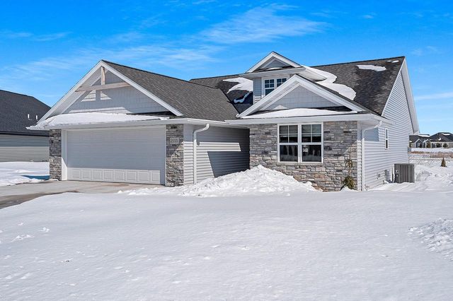 2555 WILLOW COURT, Green Bay, WI 54311