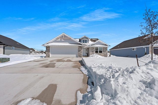 2555 WILLOW COURT, Green Bay, WI 54311