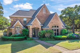 295 Oak Trail Drive, Double Oak, TX 75077