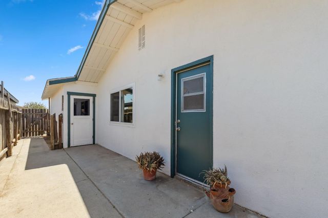 21435 S Pleasant Avenue, Riverdale, CA 93656