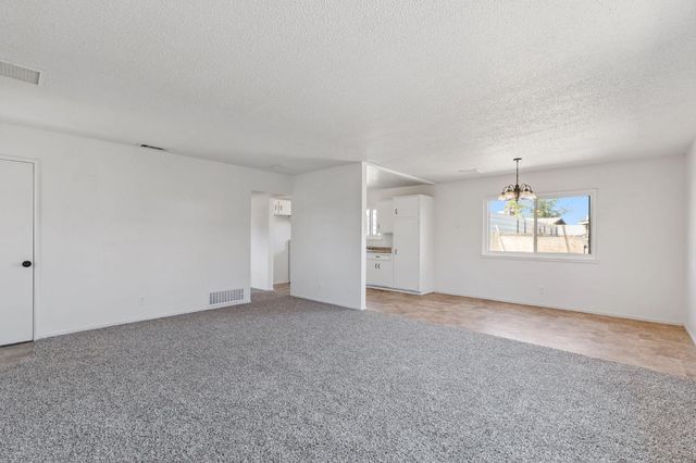 21435 S Pleasant Avenue, Riverdale, CA 93656