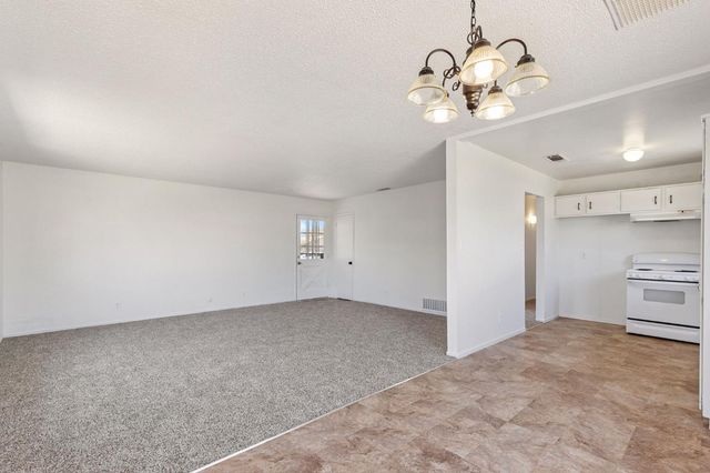 21435 S Pleasant Avenue, Riverdale, CA 93656