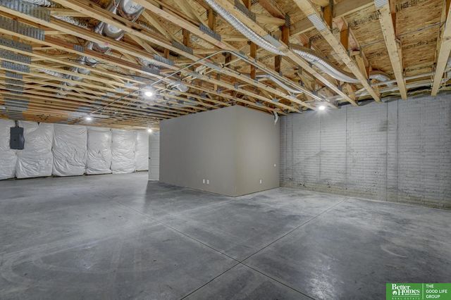 18325 Polk Street, Omaha, NE 68135