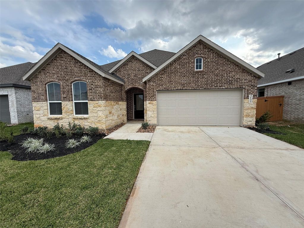 3033 Waterwood Pass Drive, Katy, TX 77493