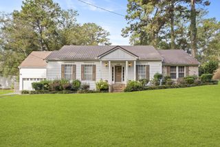 609 Dabbs St., Hattiesburg, MS 39401