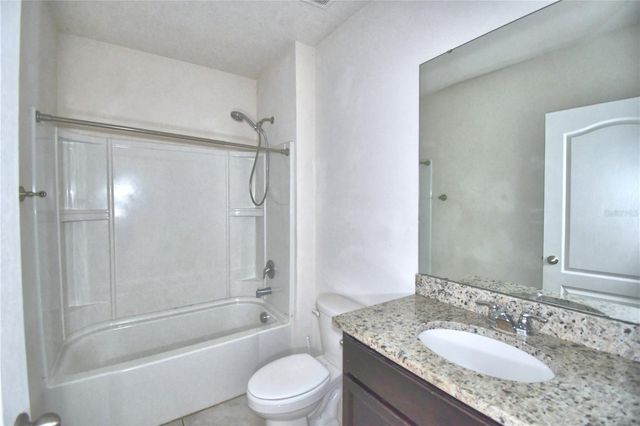 5628 SILTSTONE STREET, Lakeland, FL 33811