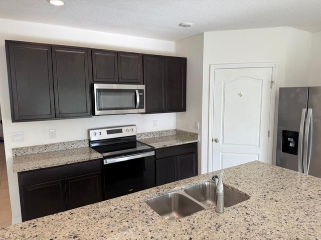5628 SILTSTONE STREET, Lakeland, FL 33811