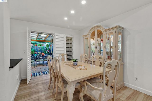 3374 Brook Leaf Ct, San Jose, CA 95132