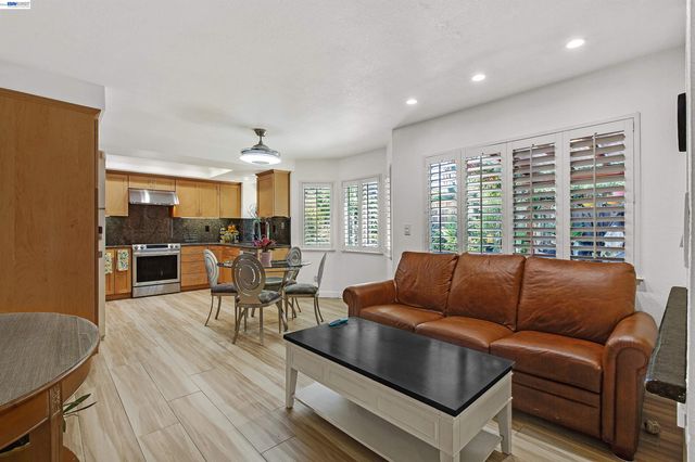 3374 Brook Leaf Ct, San Jose, CA 95132